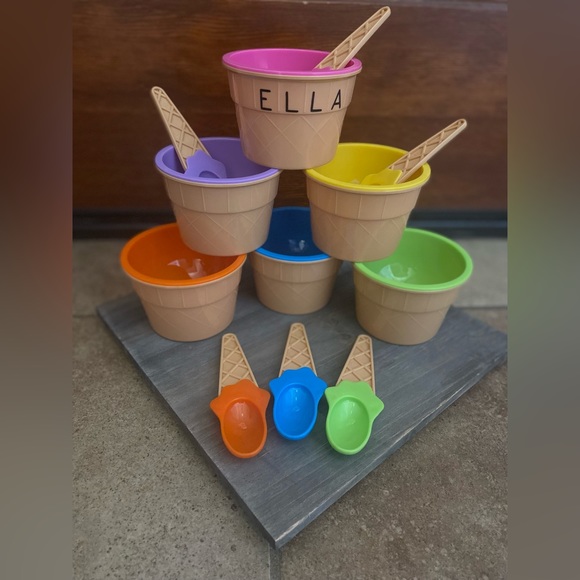 🍨Personalized Ice Cream Bowl with Spoon🍨 - Picture 1 of 3